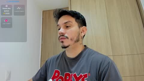 Snapshot of legolas_15 chatting on 11-24-25, 12:16 Alejandro online show from 11-24-25, 12:16