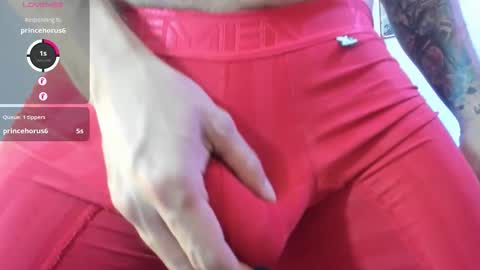 Snapshot of legolas_15 chatting on 01-16-26, 09:35 Alejandro online show from 01-16-26, 09:35