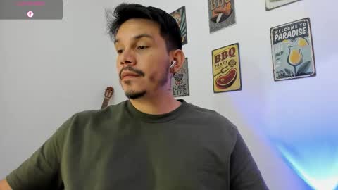 Snapshot of legolas_15 chatting on 01-18-26, 09:24 Alejandro online show from 01-18-26, 09:24