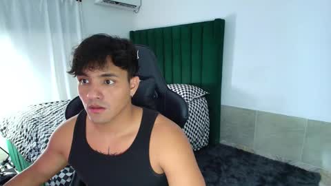 Snapshot of lei_77 chatting on 02-11-26, 05:12 Lei online show from 02-11-26, 05:12