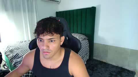 Snapshot of lei_77 chatting on 02-14-26, 01:57 Lei online show from 02-14-26, 01:57