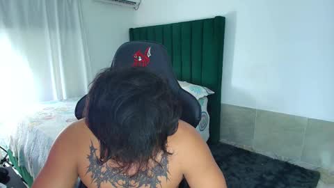 Snapshot of lei_77 chatting on 02-20-26, 07:43 Lei online show from 02-20-26, 07:43