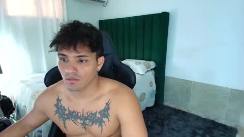 Snapshot of lei_77 chatting on 03-25-26, 08:26 Lei online show from 03-25-26, 08:26