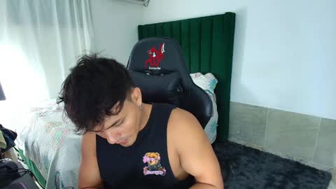 Snapshot of lei_77 chatting on 04-02-26, 11:57 Lei online show from 04-02-26, 11:57