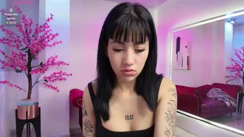 Leia.  online show from 09-11-25, 11:21