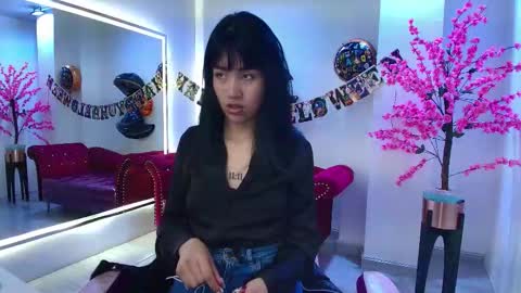 Leia.  online show from 10-29-25, 11:23