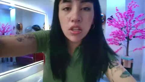 Leia.  online show from 11-03-25, 11:22