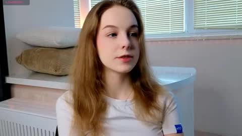 Snapshot of leiamurphy chatting on 03-03-26, 05:13 Leia online show from 03-03-26, 05:13