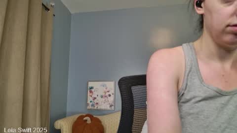 Leia Swift online show from 10-05-25, 09:07