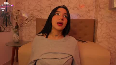 Snapshot of leiawong chatting on 12-30-24, 12:22 Leia online show from 12-30-24, 12:22