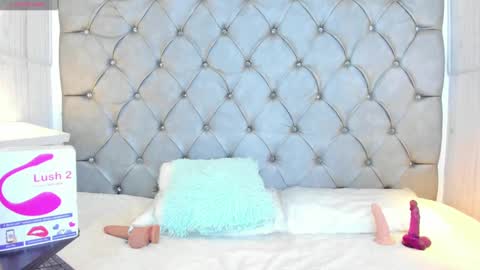 LEIGH ANGELS online show from 01-15-25, 08:26