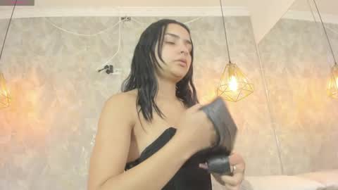 LEIGH ANGELS online show from 05-04-26, 09:11