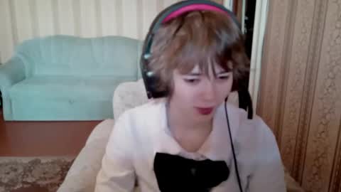 Snapshot of leigharedcross chatting on 03-14-26, 08:09 Viola online show from 03-14-26, 08:09