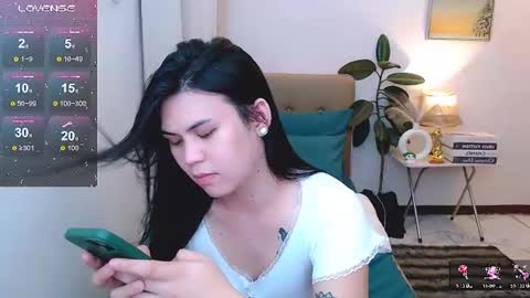 Snapshot of leighcortesi chatting on 06-18-26, 04:55 Cailey online show from 06-18-26, 04:55