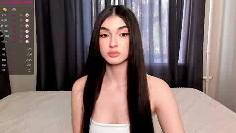 Leila online show from 05-06-26, 01:05