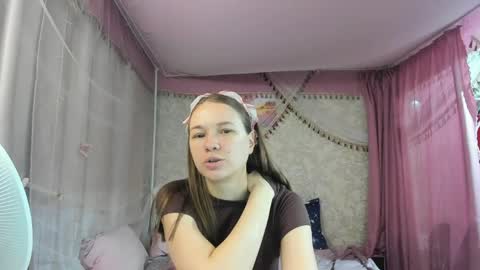 Snapshot of leila_bambi_ chatting on 04-02-26, 05:43 leila_bambi_ online show from 04-02-26, 05:43