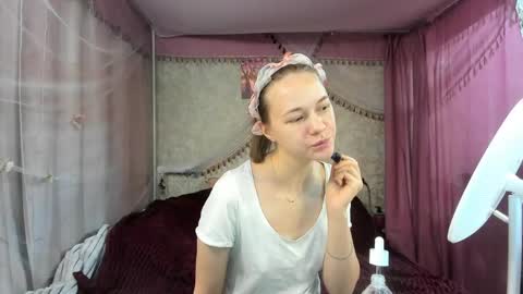 Snapshot of leila_bambi_ chatting on 04-29-26, 06:14 leila_bambi_ online show from 04-29-26, 06:14