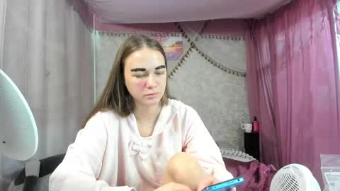 Snapshot of leila_bambi_ chatting on 05-13-26, 04:10 leila_bambi_ online show from 05-13-26, 04:10