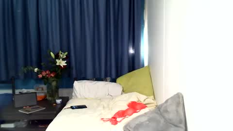 Snapshot of leila_cam18 chatting on 12-16-24, 09:09 Leila online show from 12-16-24, 09:09