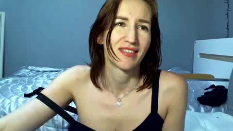 Snapshot of leila_cam18 chatting on 01-27-25, 08:07 Leila online show from 01-27-25, 08:07