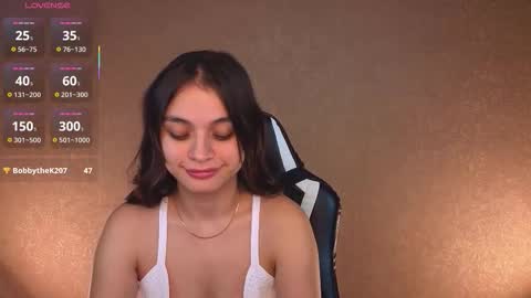 Snapshot of leila_cherry chatting on 11-12-25, 06:25 Leila online show from 11-12-25, 06:25