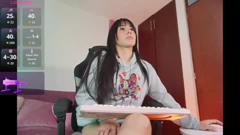 Leila online show from 07-20-26, 12:18
