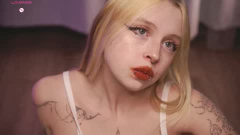 Leila online show from 03-21-26, 02:42