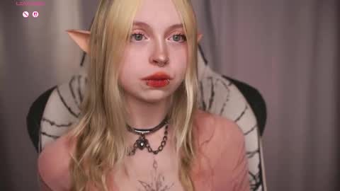 Leila online show from 03-25-26, 02:12