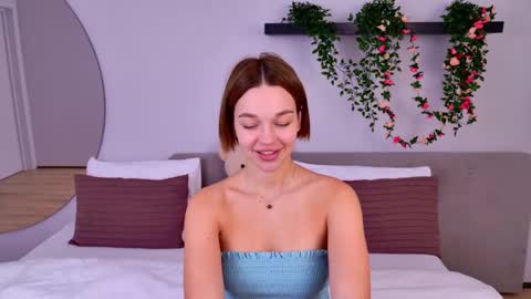 LeilaLawson online show from 02-12-25, 07:44