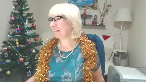 Leila Kinky online show from 12-23-24, 06:33