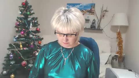 Leila Kinky online show from 01-10-25, 05:37