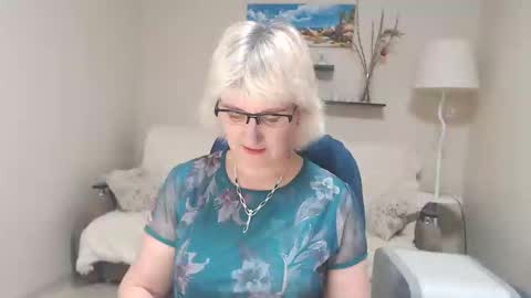 Leila Kinky online show from 02-07-25, 01:11