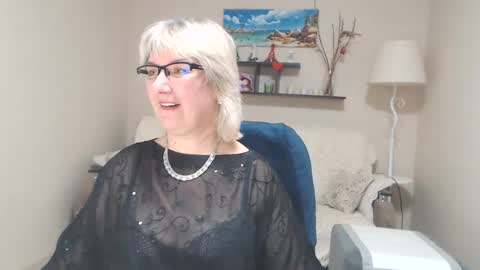 Leila Kinky online show from 02-27-25, 05:56