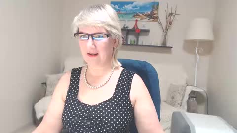 Leila Kinky online show from 03-09-25, 03:43