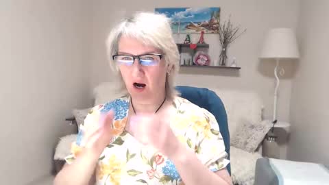 Leila Kinky online show from 05-05-26, 05:26