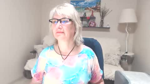 Leila Kinky online show from 06-11-26, 04:10