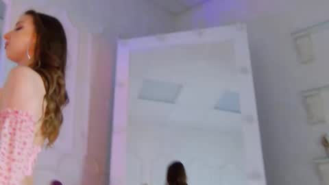 Leila online show from 11-14-25, 05:17