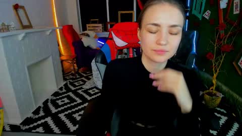 Leila Rai online show from 03-04-25, 01:28