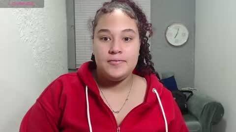 Snapshot of leilasosexy chatting on 06-22-26, 12:13 leilasosexy online show from 06-22-26, 12:13