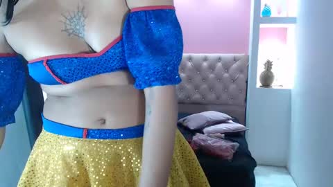 Snapshot of leilasweetxx chatting on 01-19-25, 06:31 Mar online show from 01-19-25, 06:31