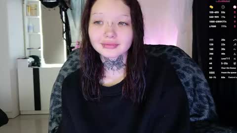 Snapshot of lein_bone chatting on 06-20-26, 01:41 Lein online show from 06-20-26, 01:41