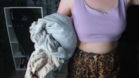 Lela online show from 01-26-25, 06:07