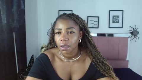 Snapshot of lele_f_w chatting on 10-28-25, 08:55 Leidy online show from 10-28-25, 08:55