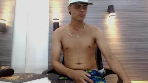 lelehott01 online show from 06-15-26, 02:47