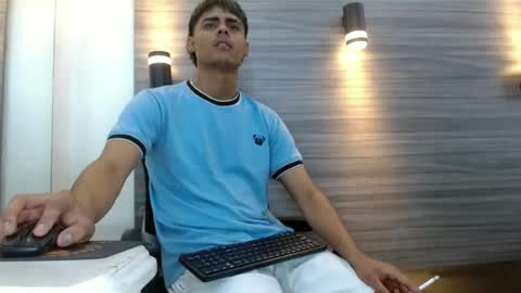 lelehott01 online show from 07-07-26, 02:25