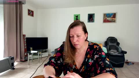 YOUR ELENA online show from 01-20-25, 10:40