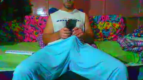 Snapshot of lemao77 chatting on 11-21-25, 02:32 SEX MASTER online show from 11-21-25, 02:32