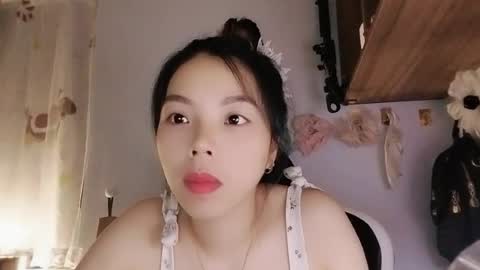 Snapshot of lemon8386 chatting on 06-17-26, 10:10 lemon8386 online show from 06-17-26, 10:10