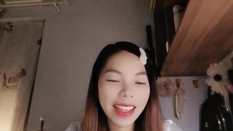 Snapshot of lemon8386 chatting on 06-19-26, 10:24 lemon8386 online show from 06-19-26, 10:24