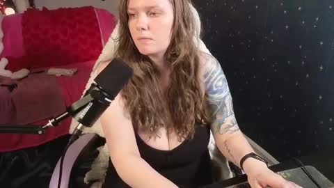 Junie 3 online show from 02-05-26, 11:31